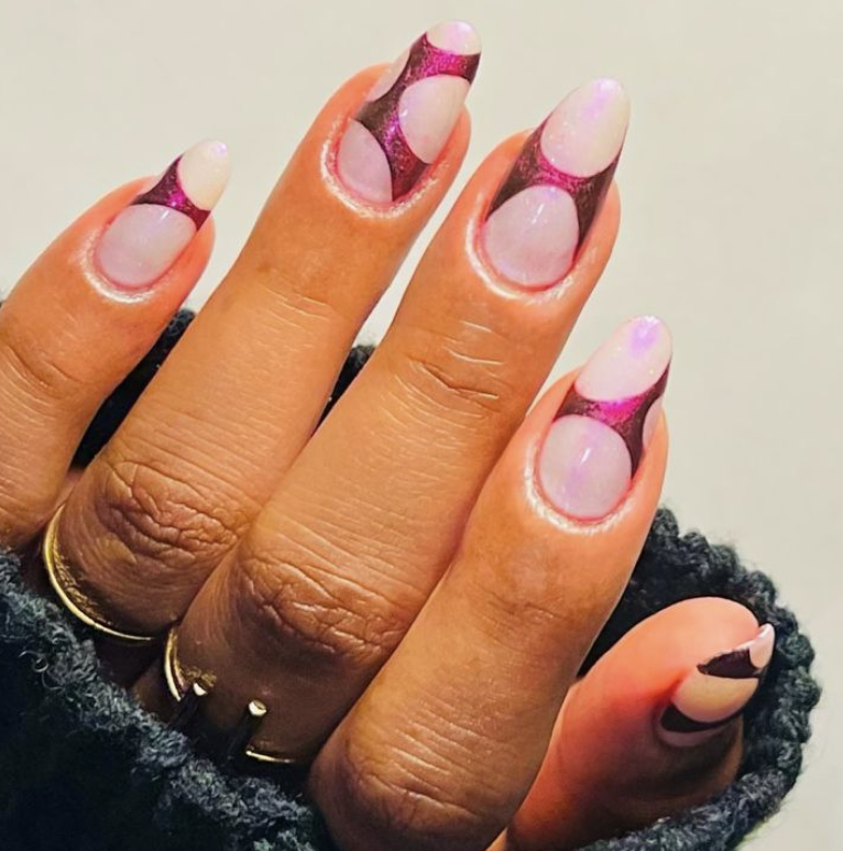 Metallic pink nails