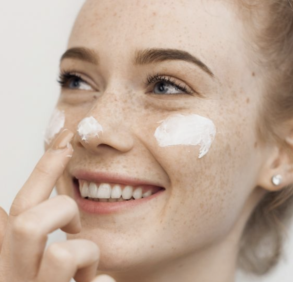 Skincare: Οι συνδυασμοί συστατικών που πρέπει να αποφύγετε το φθινόπωρο