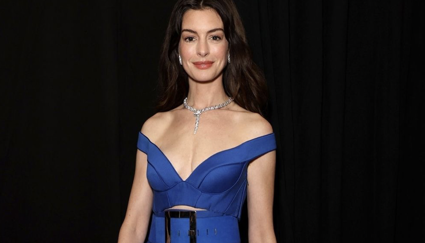 Anne Hathaway - SAG Awards 2024: Aυτό ήταν το concealer που χρησιμοποίησε!